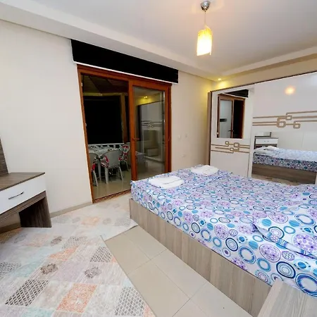Luks Bektas 3 فيلة