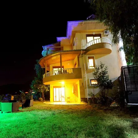 Lüks Bektaş Vılla 3 Villa Alanya